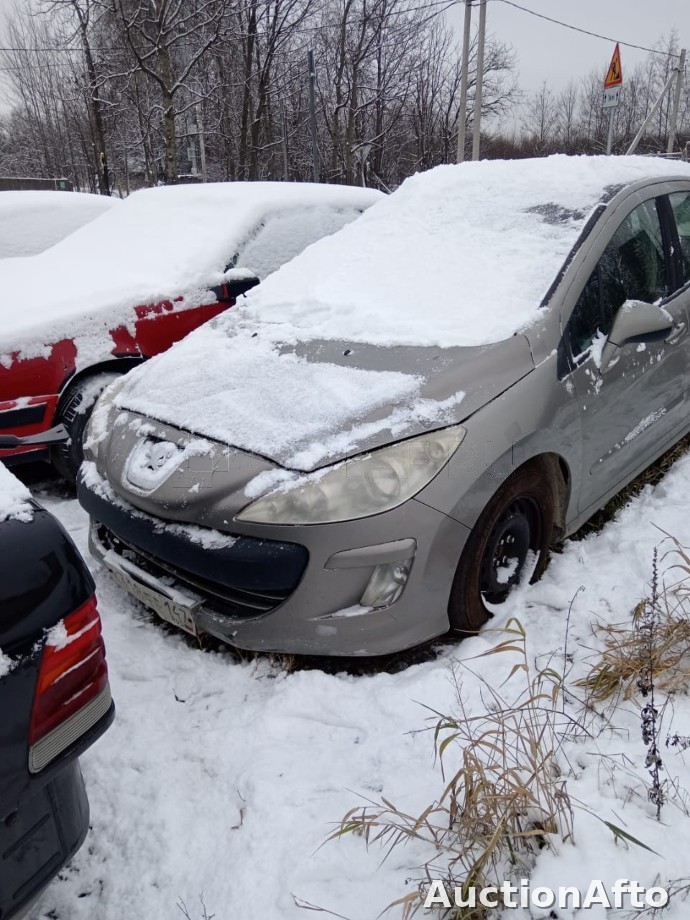 Peugeot 308 2010 год