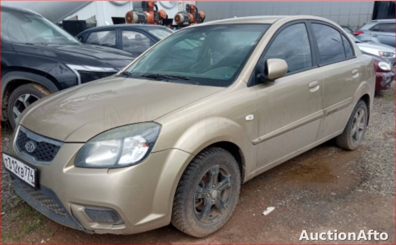 Kia Rio 2010 год