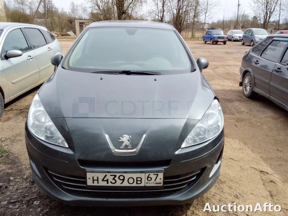 Peugeot 408 2016 год