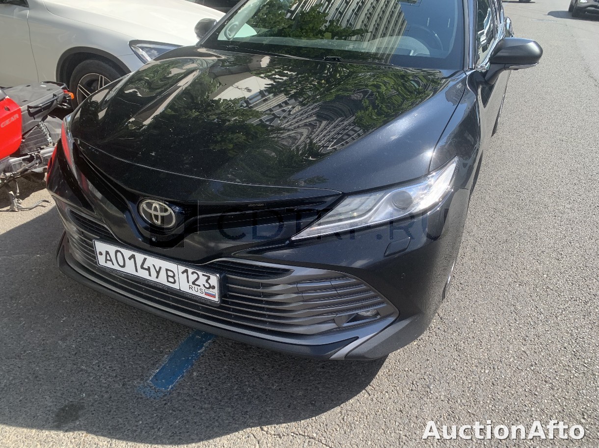 Toyota Camry 2018 год