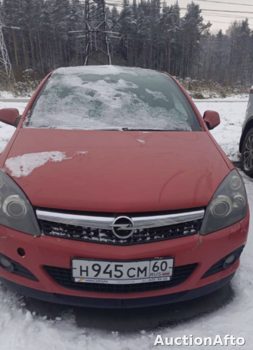 Opel Astra 2011 год