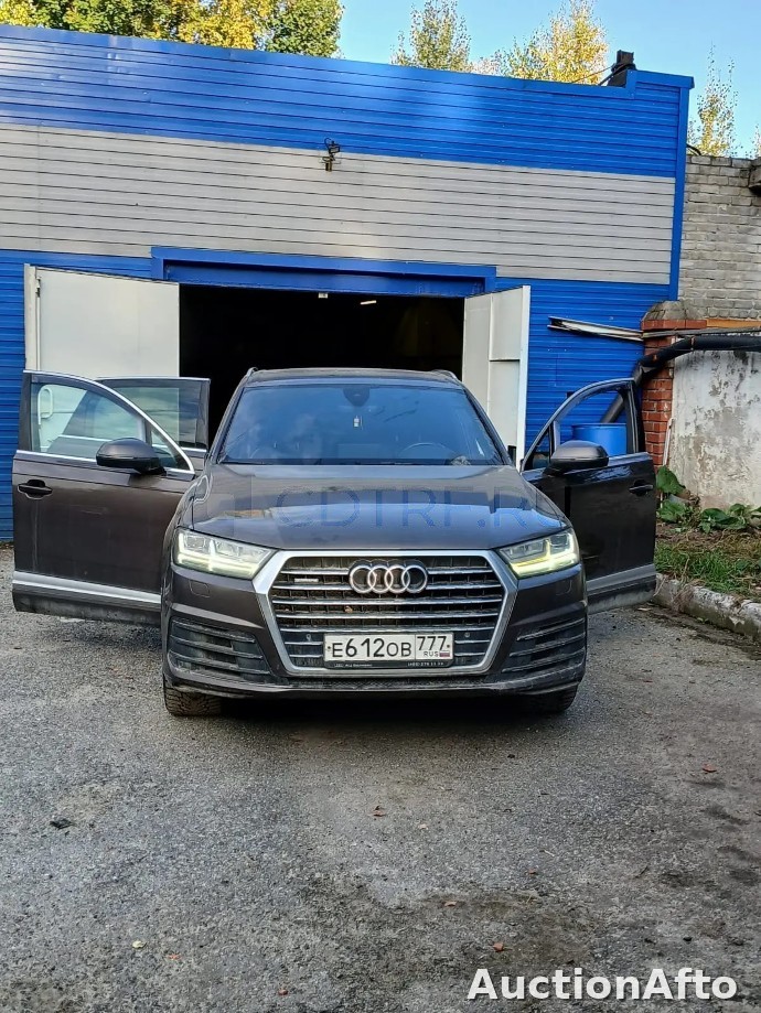 Audi Q7 2015 год