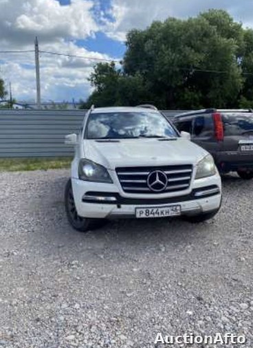 Mercedes-Benz GL-класс 2011 год