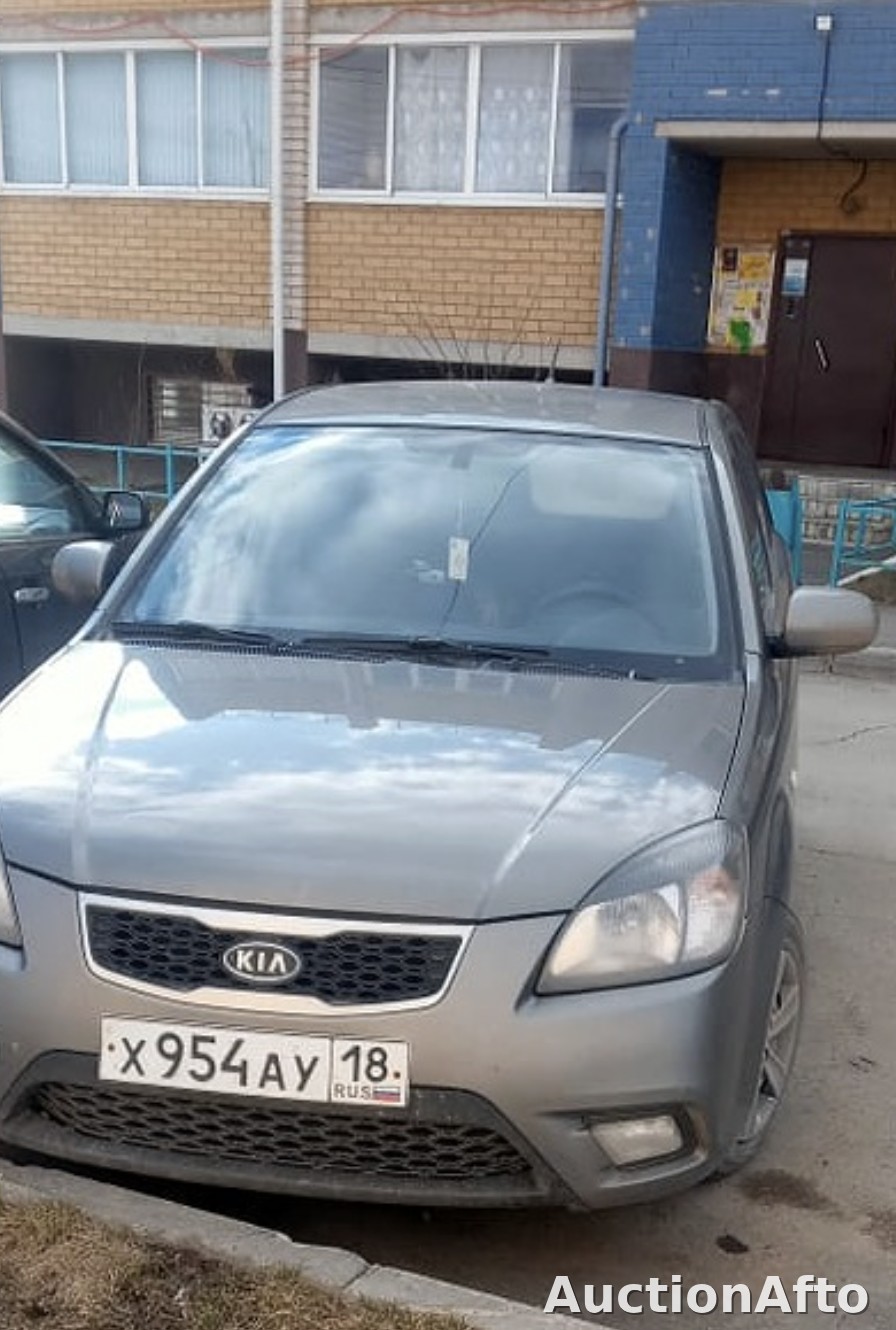 Kia Rio 2010 год