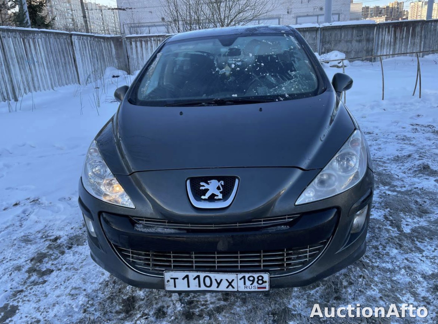 Peugeot 308 2011 год