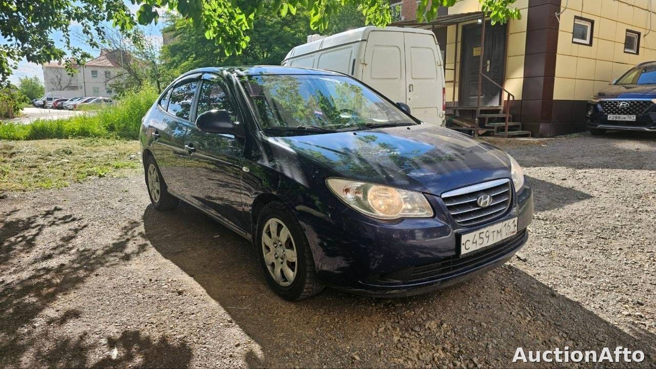 Hyundai Elantra 2009 год