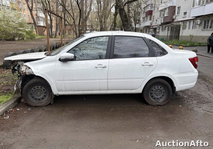 Lada Granta 2022 год