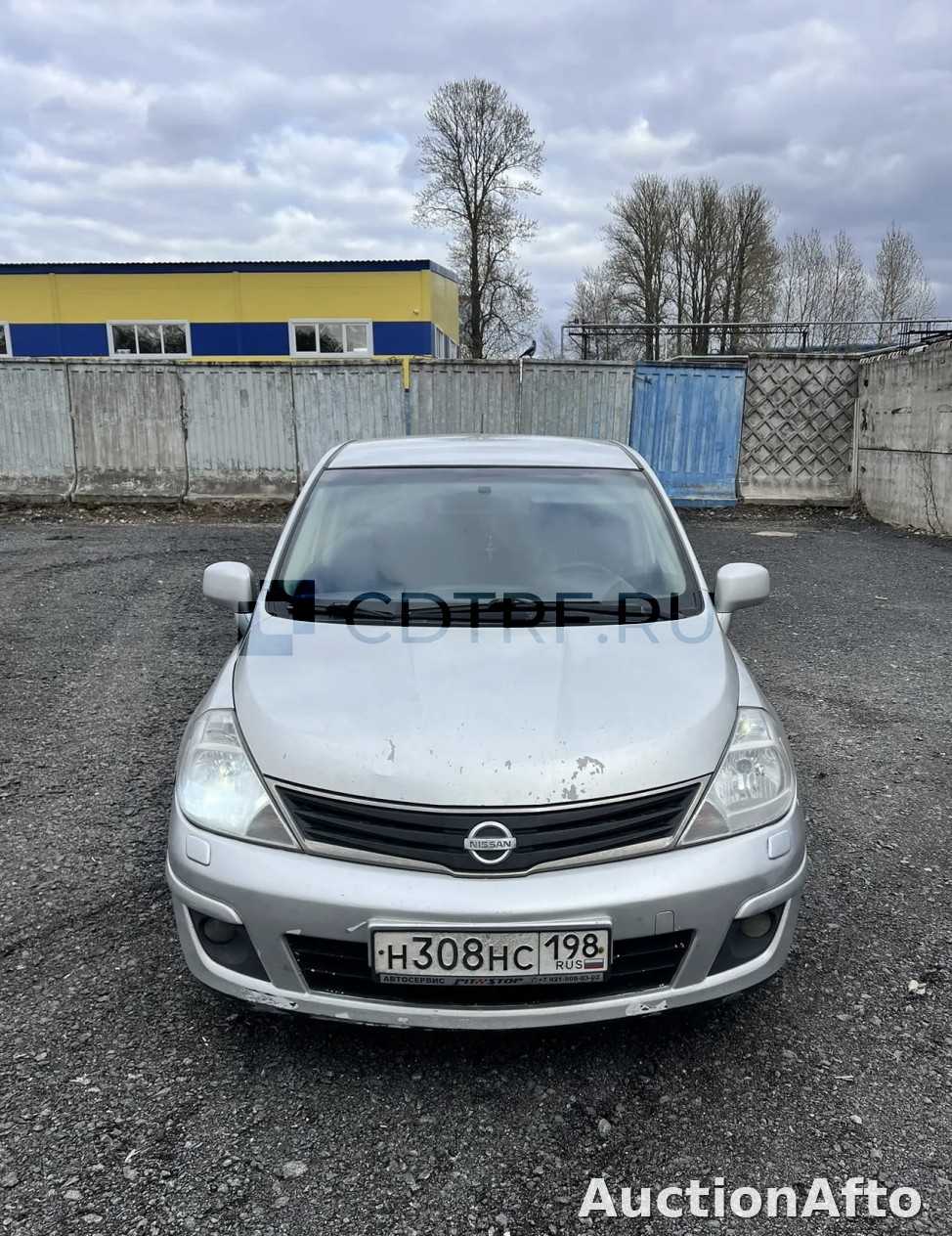 Nissan Tiida 2012 год
