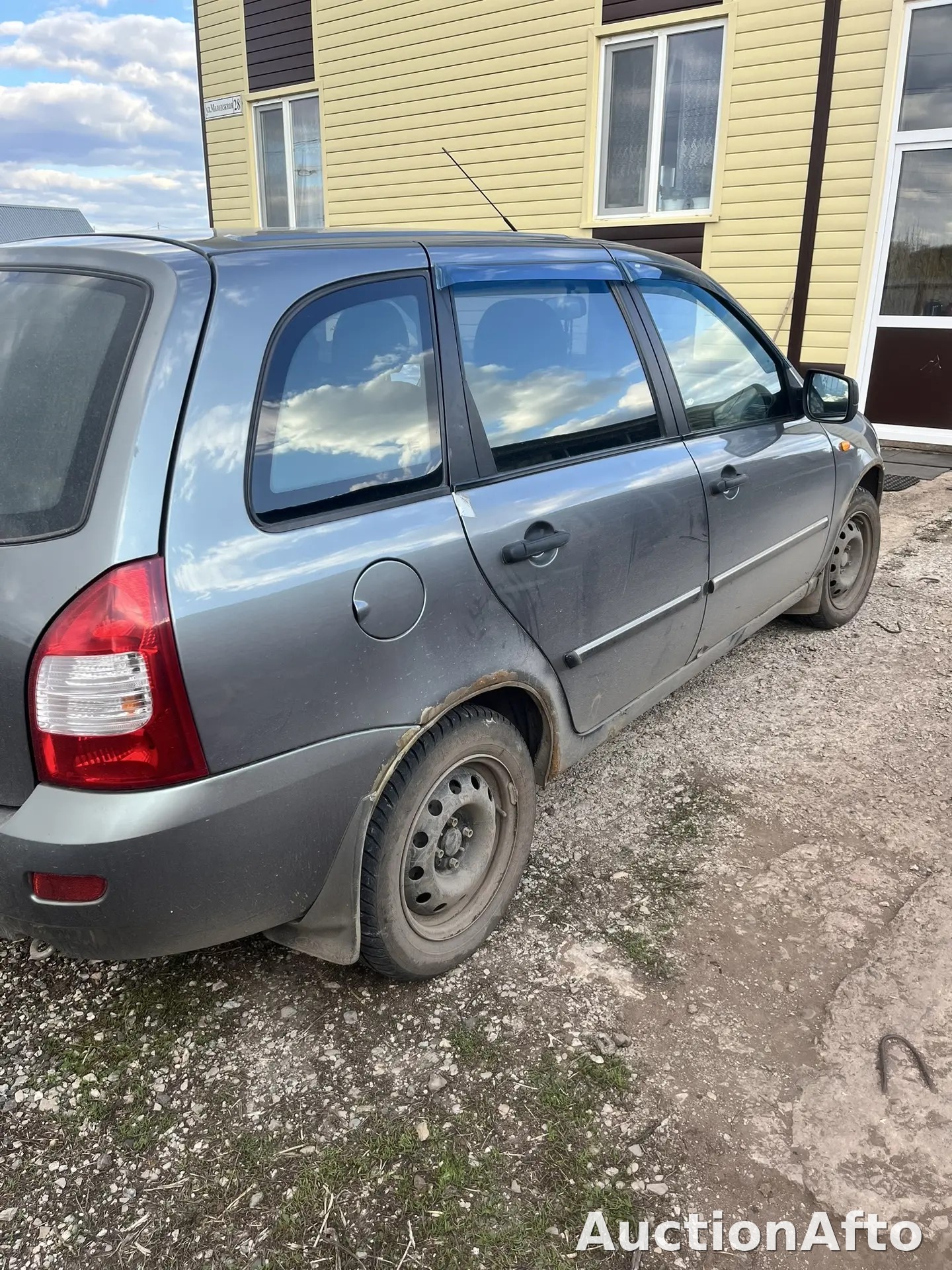 Lada Kalina 2011 год