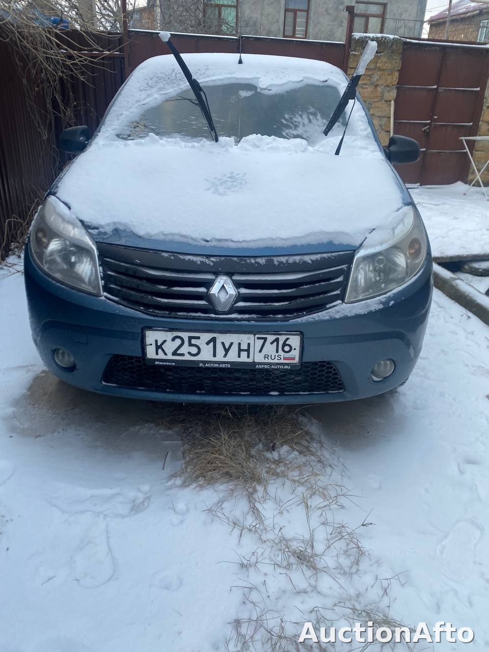 Renault Sandero 2011 год