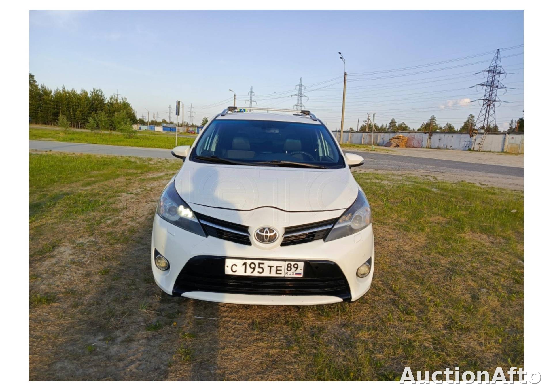 Toyota Verso 2013 год