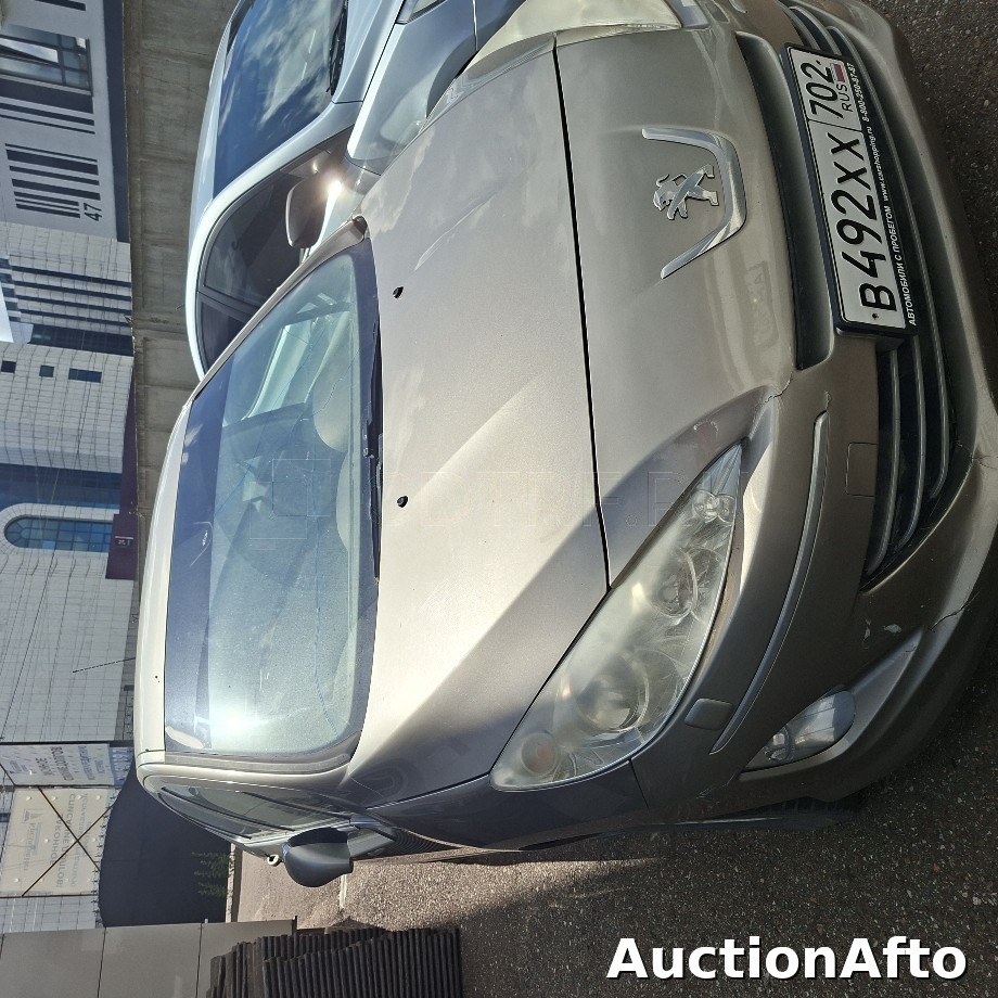 Peugeot 408 2012 год