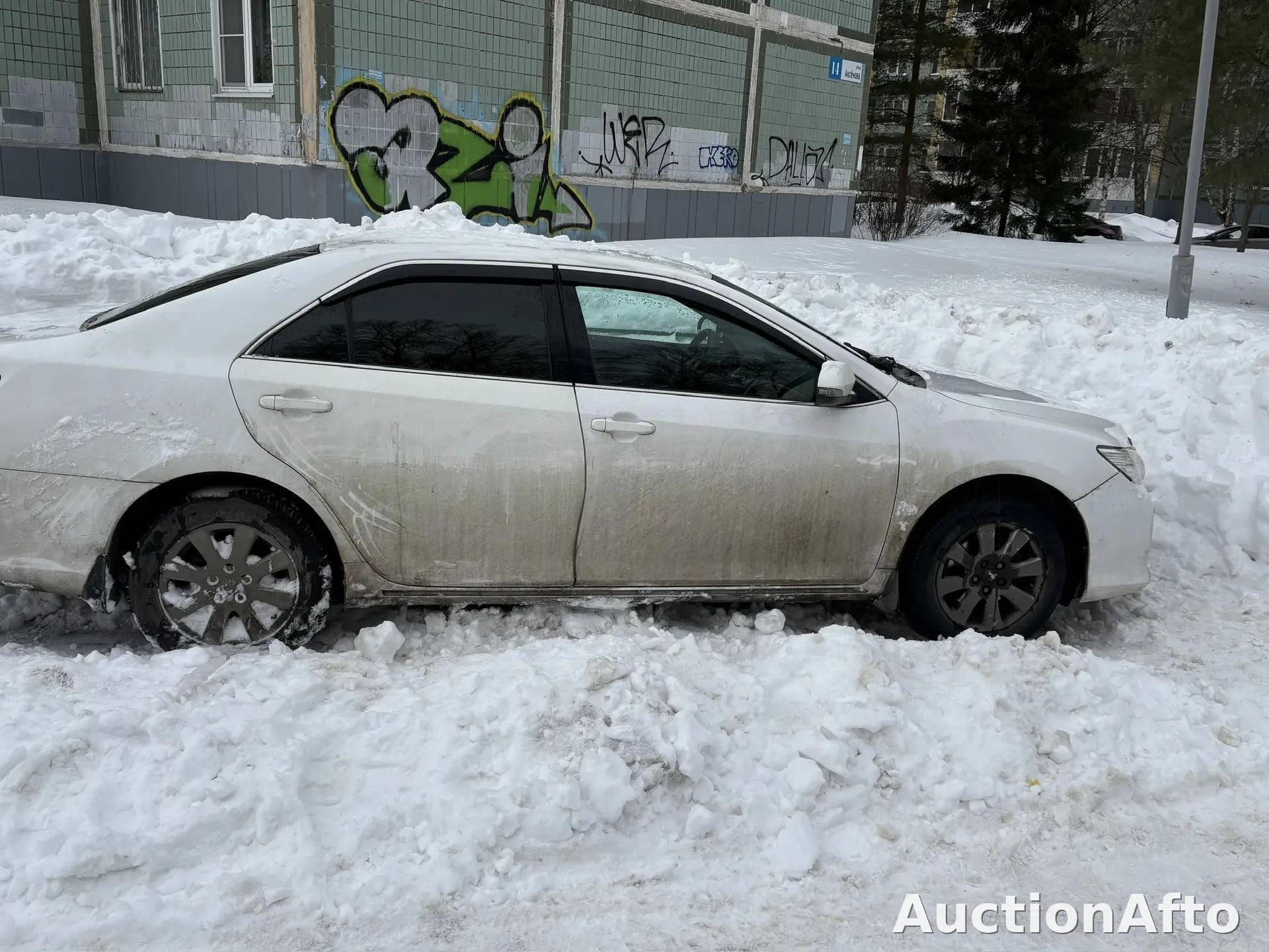 Toyota Camry 2013 год