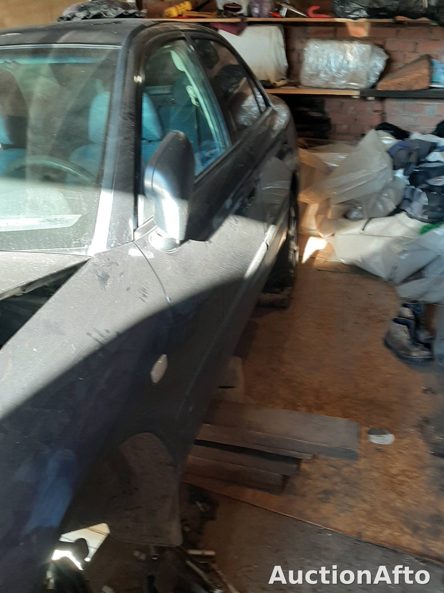 Mitsubishi Carisma 2000 год