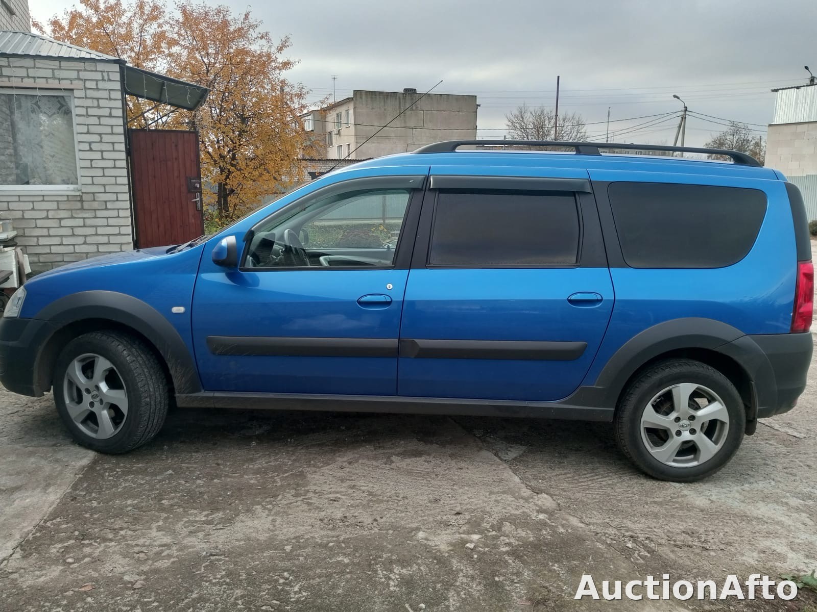 Lada Largus 2020 год