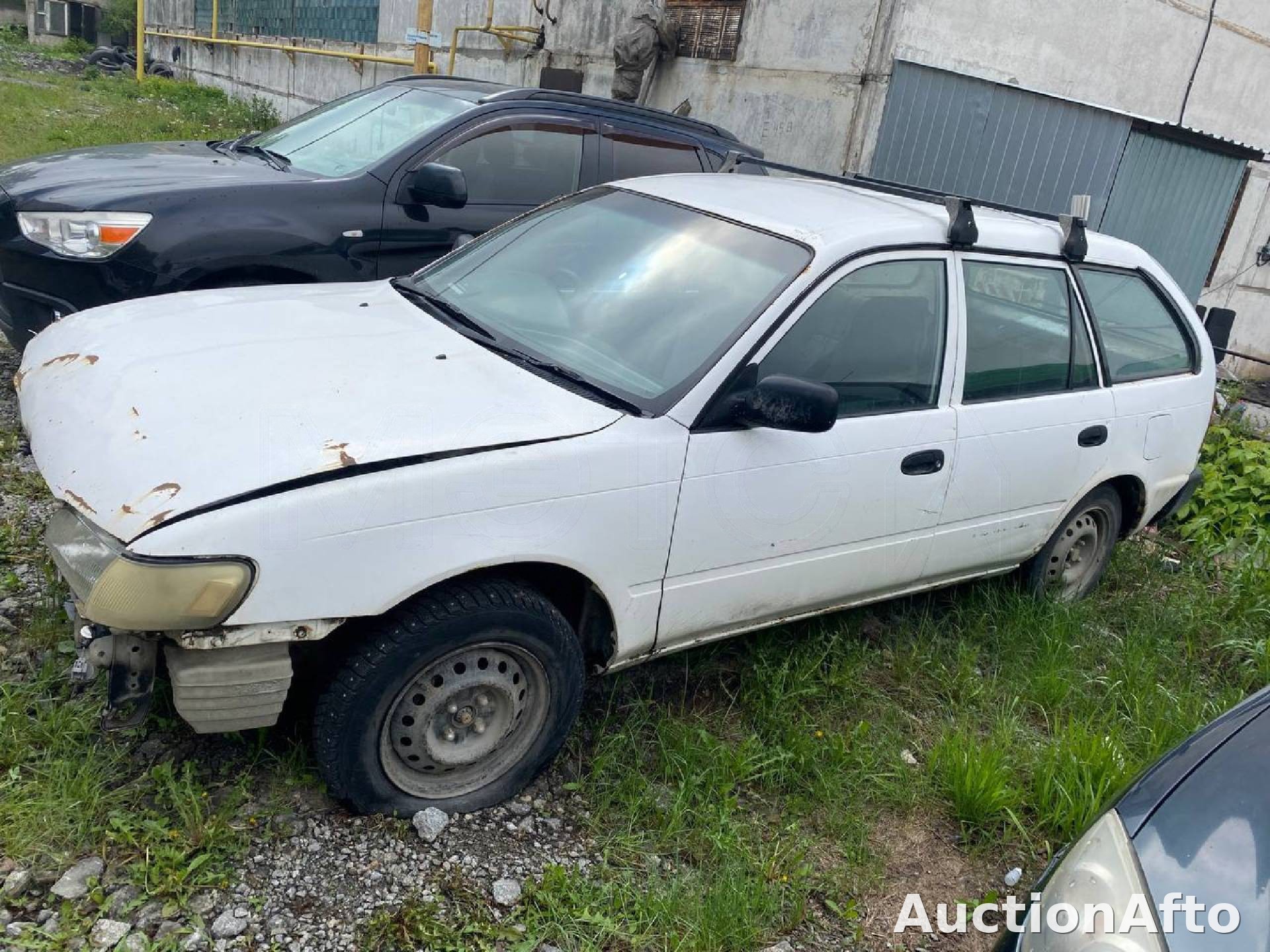 Toyota Corolla 2000 год
