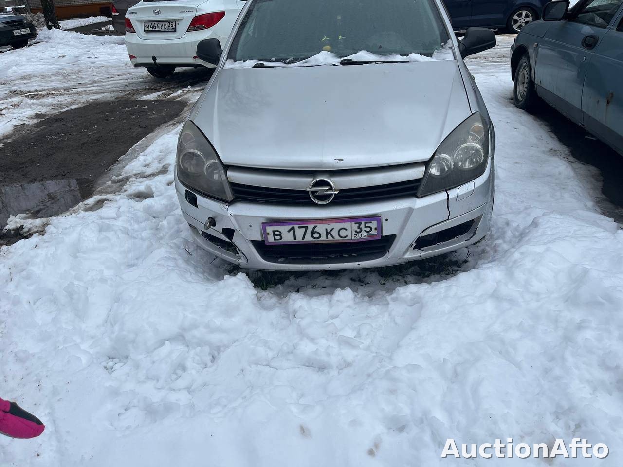 Opel Astra 2011 год