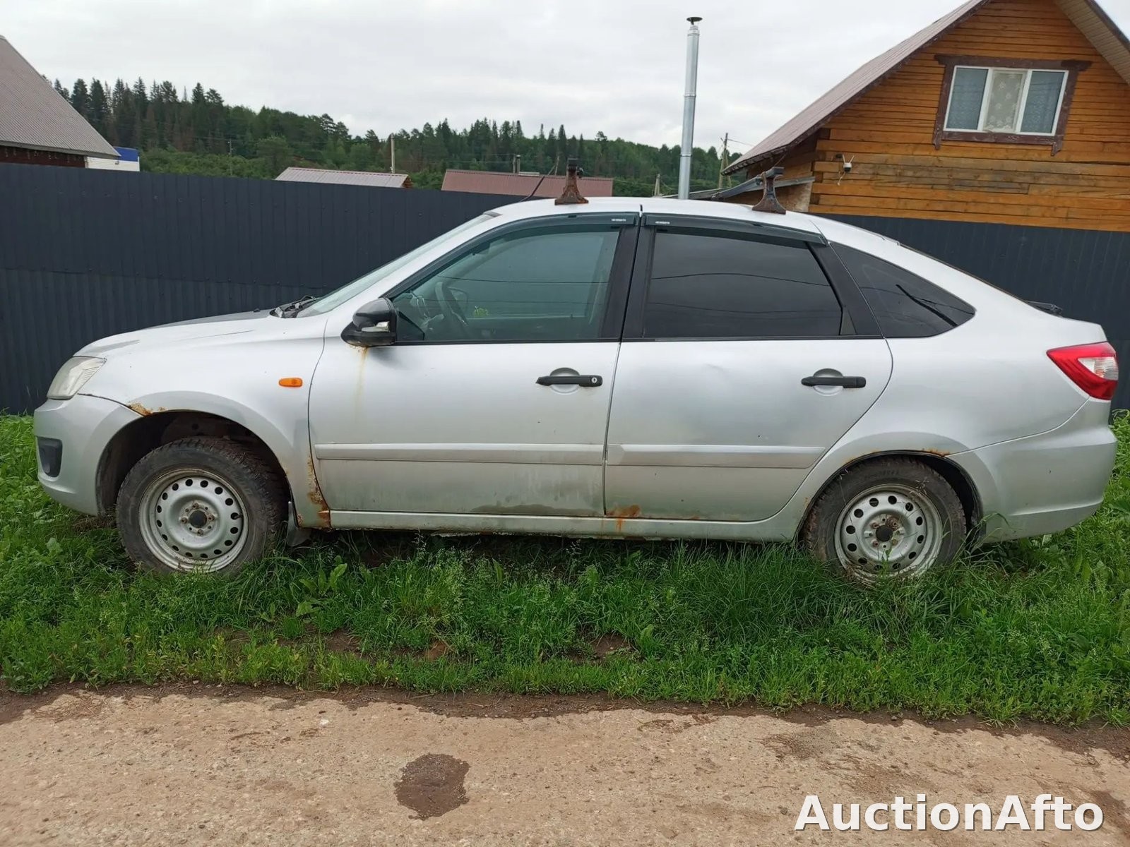 Lada Granta 2015 год