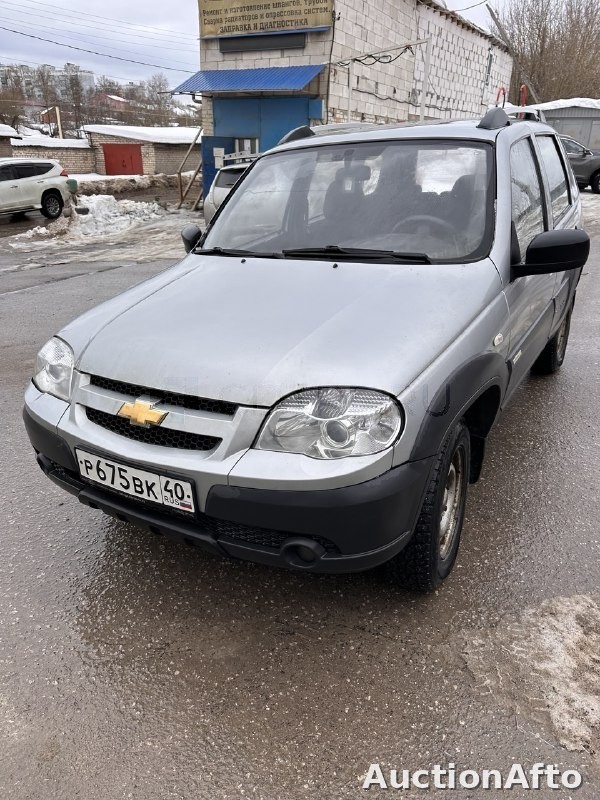 Chevrolet Niva 2013 год