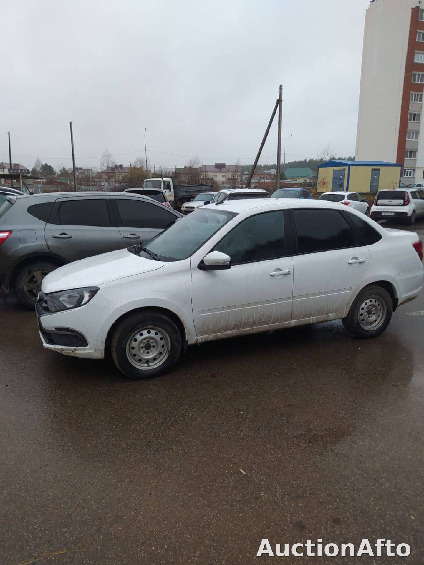 Lada Granta 2023 год