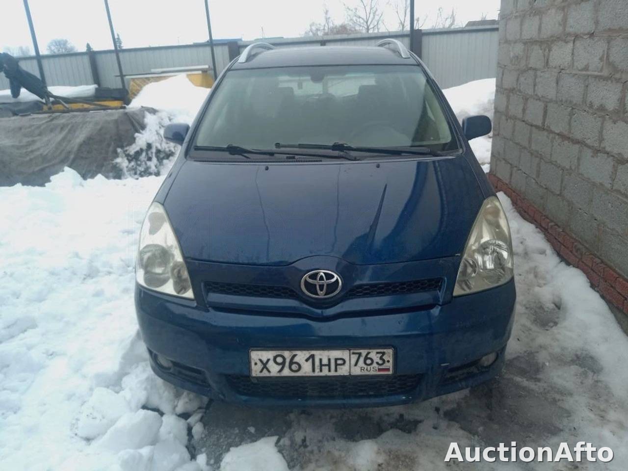 Toyota Corolla Verso 2006 год