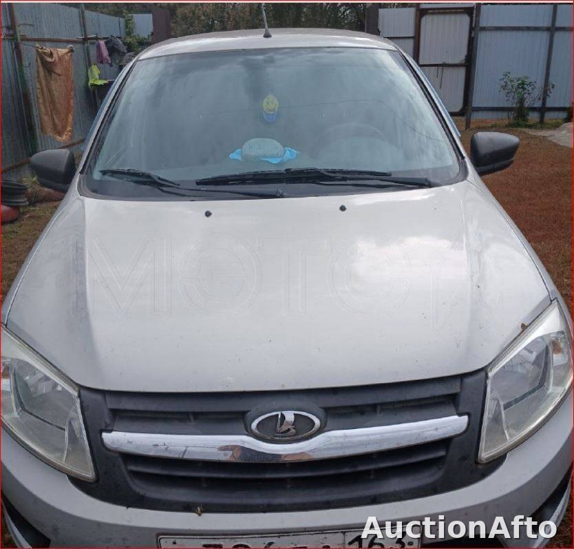 Lada Granta 2015 год