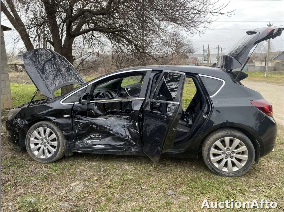 Opel P-J ASTRA 2012 год