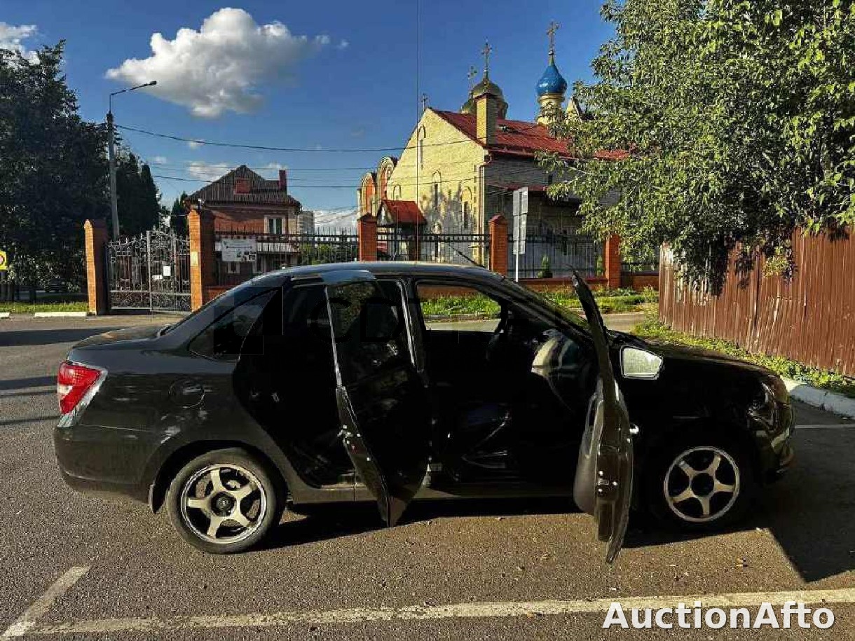 Lada Granta 2022 год