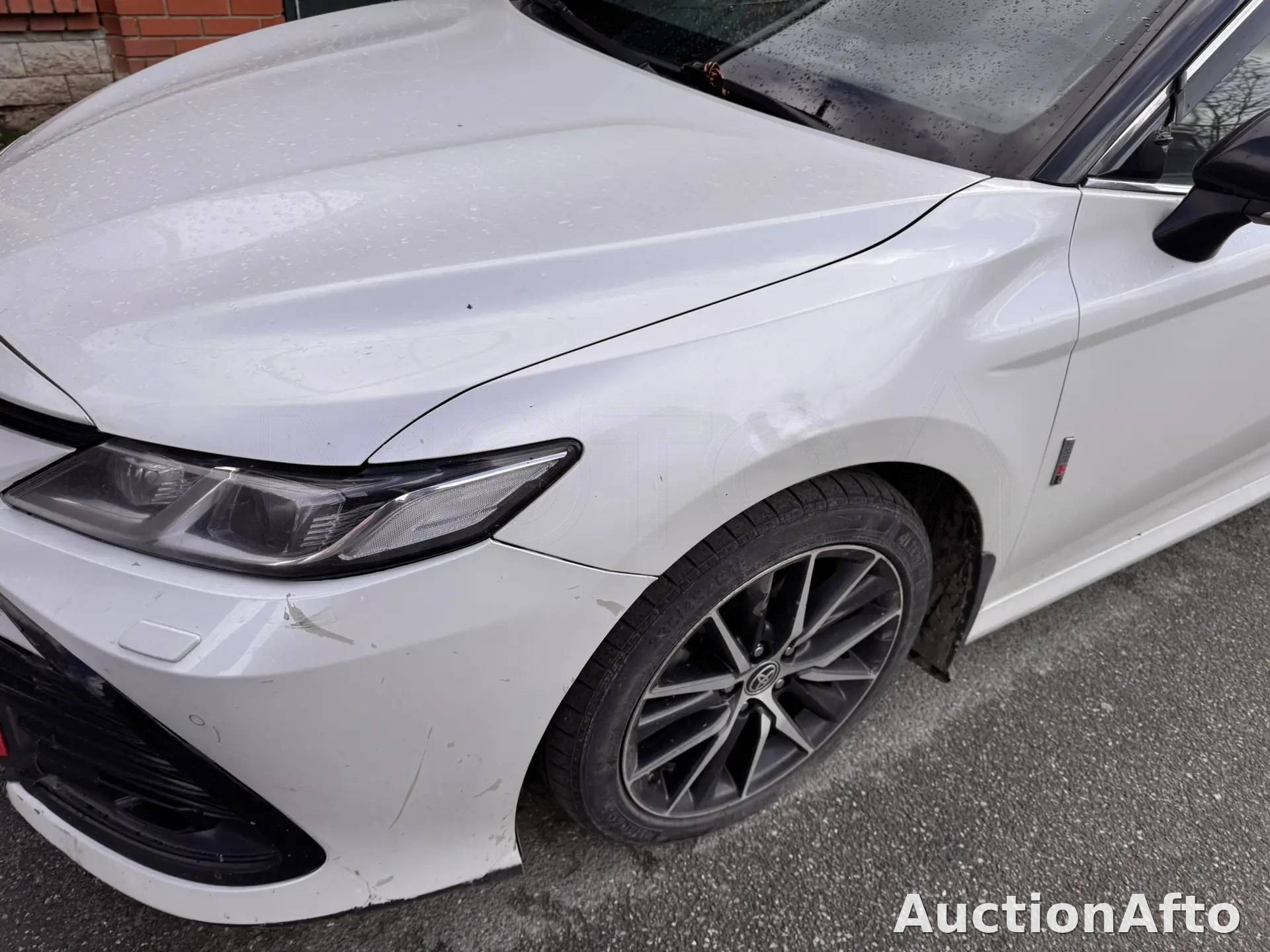 Toyota Camry 2021 год