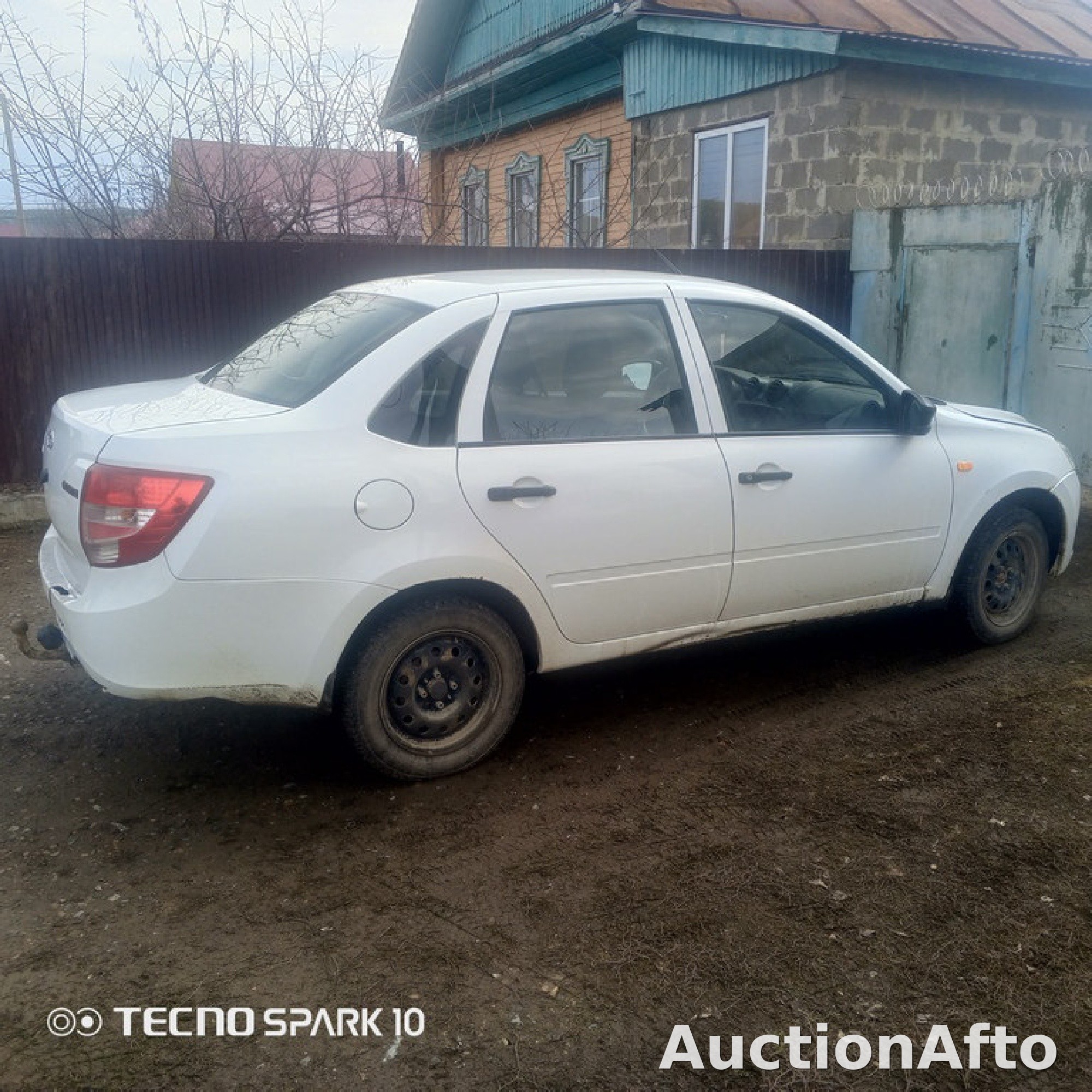 Lada Granta 2015 год