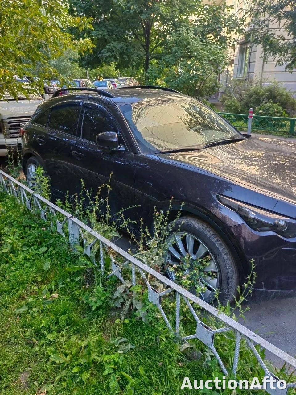 Infiniti FX 2010 год