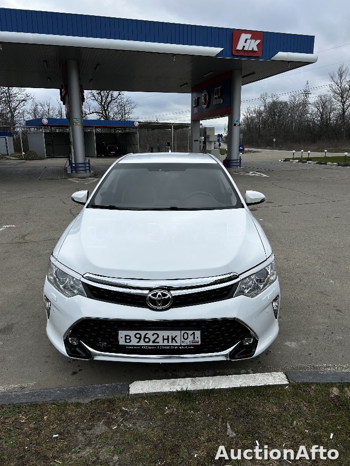 Toyota CAMRY 2015 год