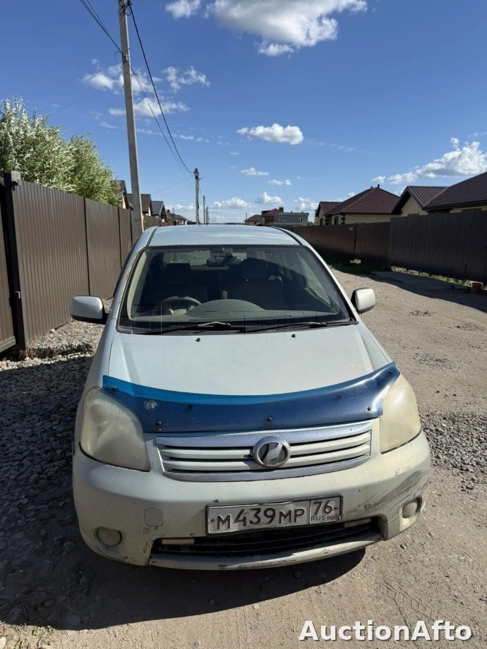 Toyota Raum 2006 год