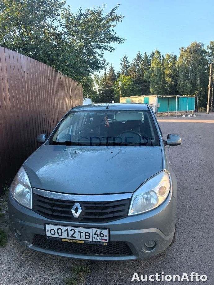 Renault Logan 2010 год