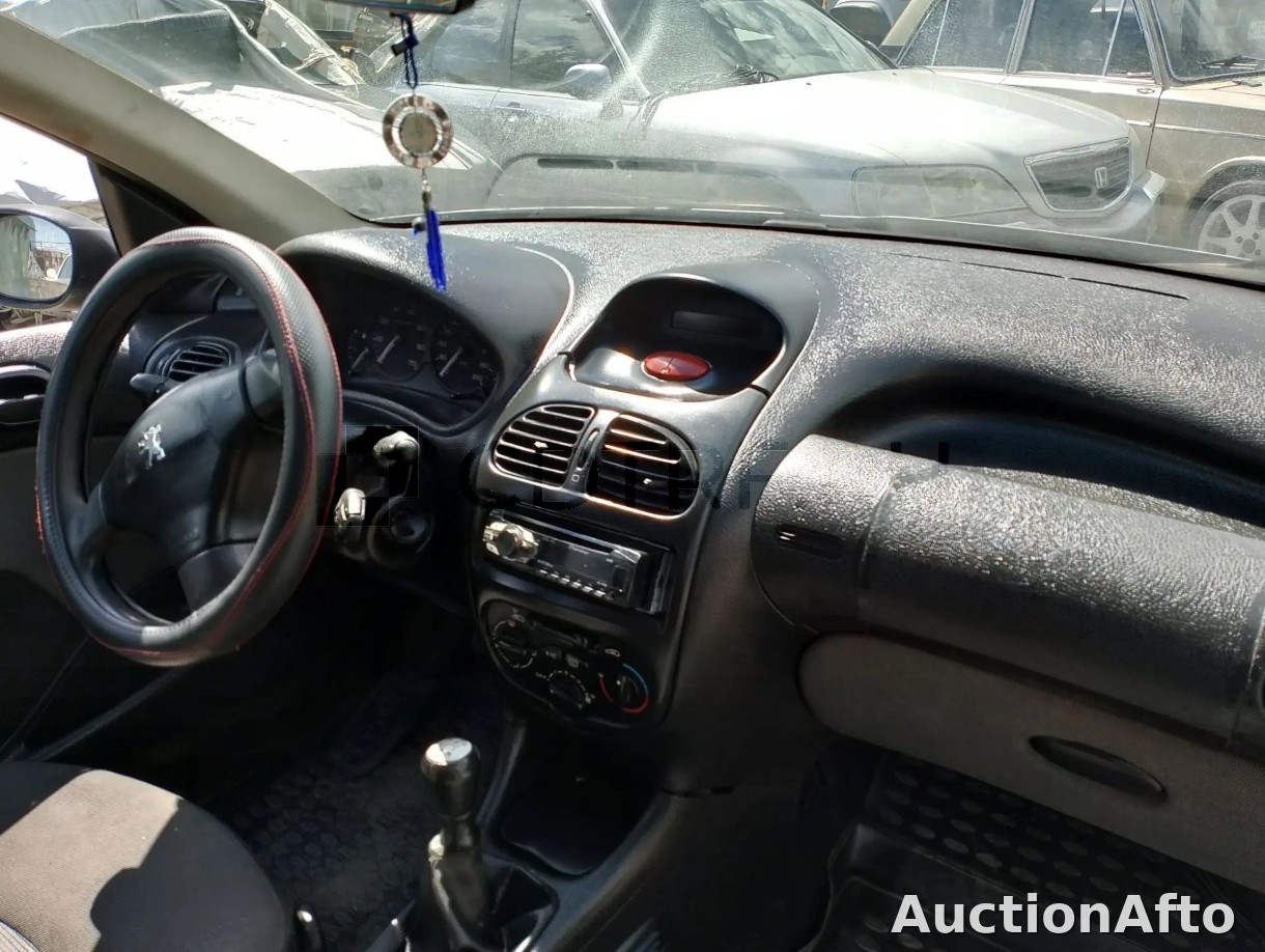 Peugeot 206 2007 год