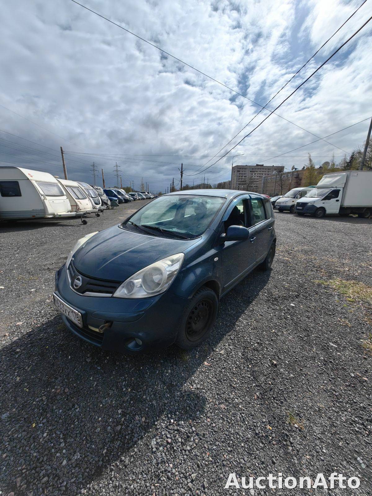 Nissan Note 2013 год