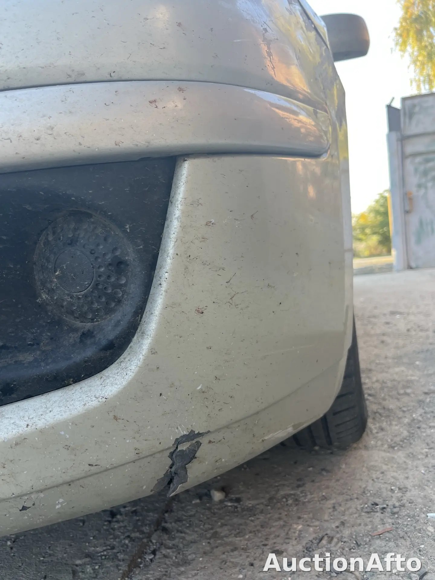 Nissan Tiida 2010 год
