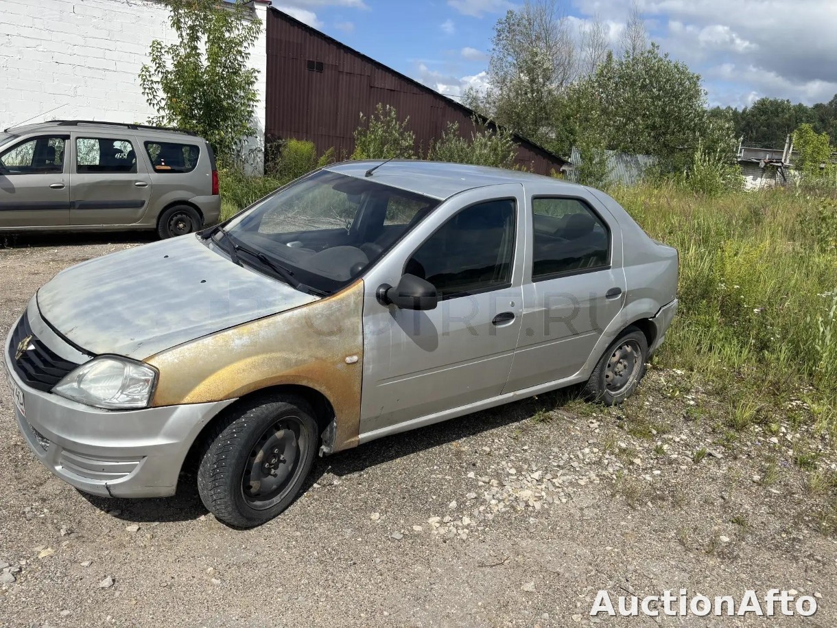 Renault Logan 2014 год