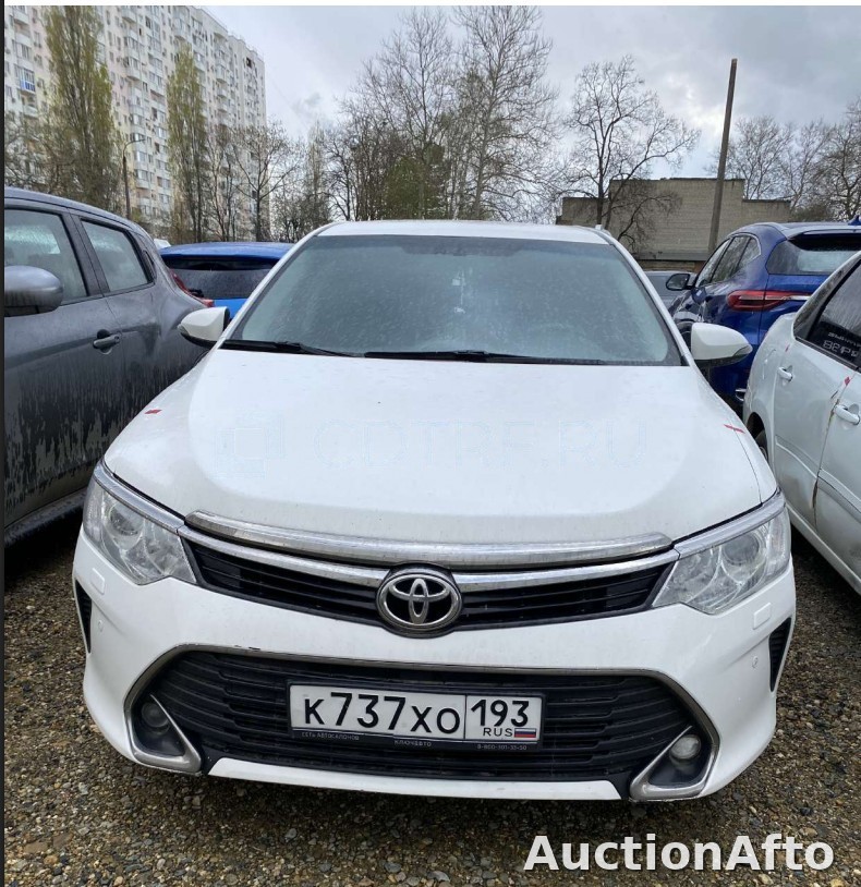 Toyota Camry 2016 год