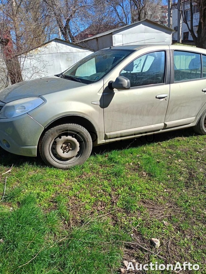 Renault SANDERO 2012 год