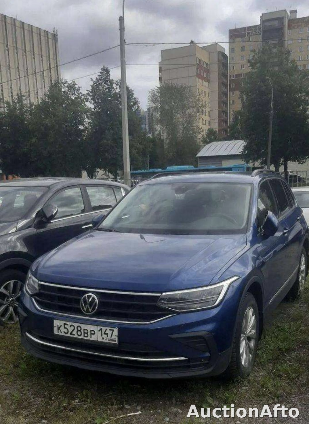 Volkswagen Tiguan 2021 год