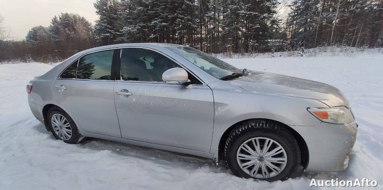 Toyota Camry 2011 год