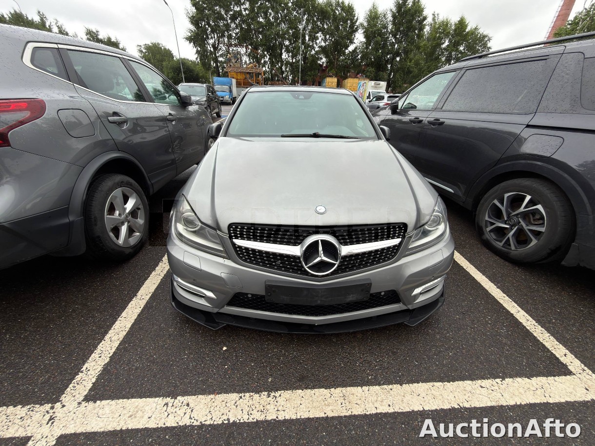 Mercedes-Benz C180 2011 год