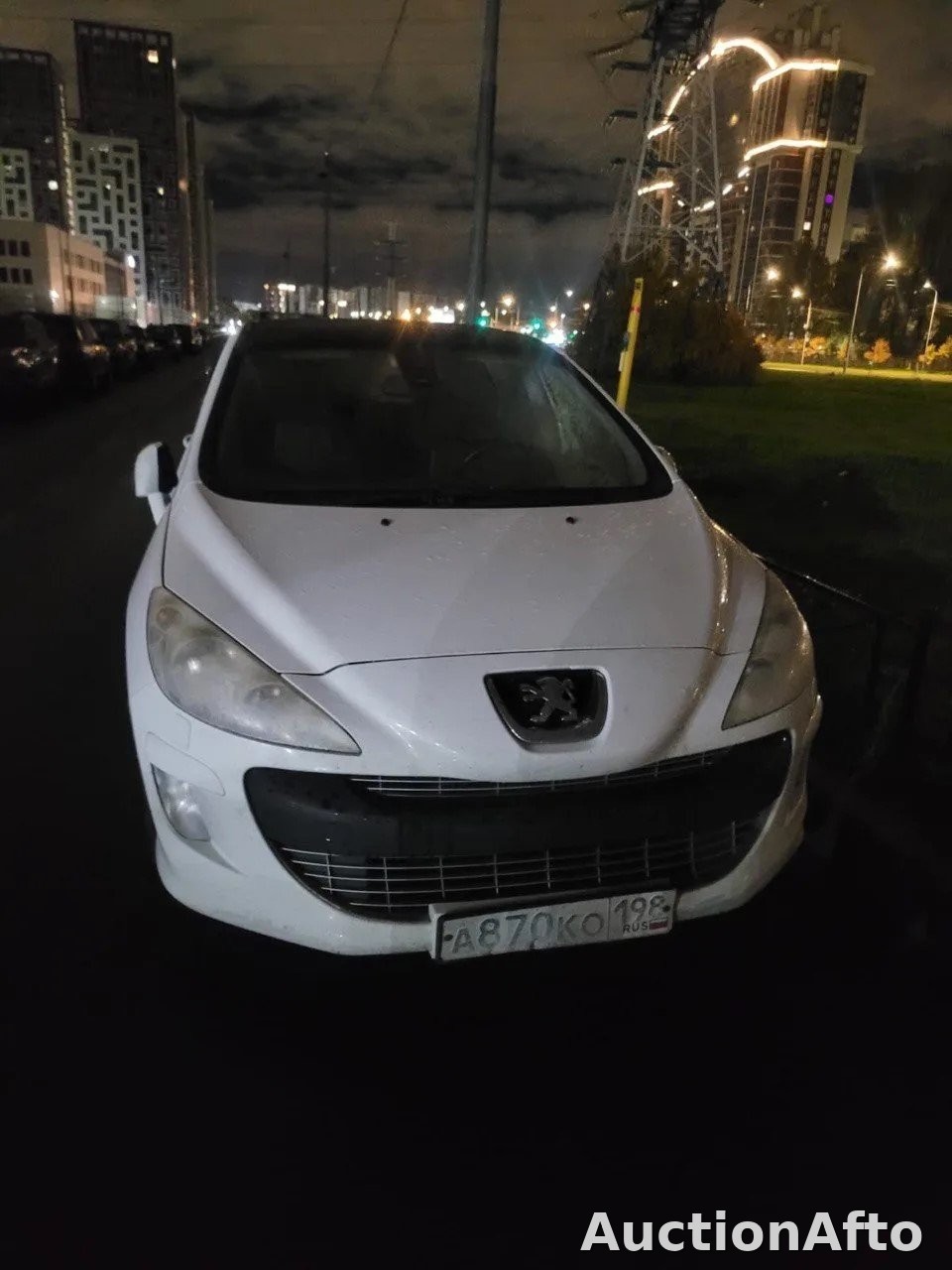 Peugeot 308 2010 год