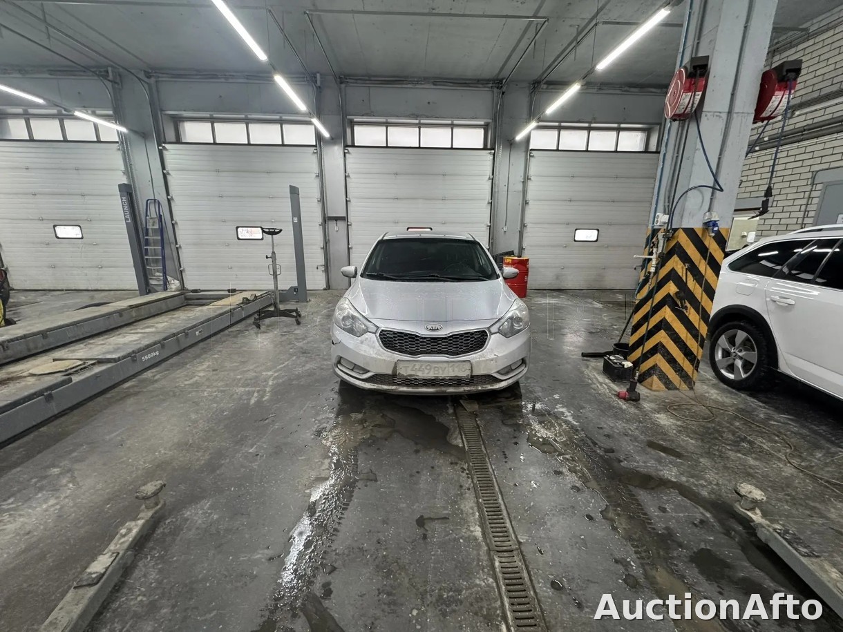 Kia Cerato Forte 2013 год