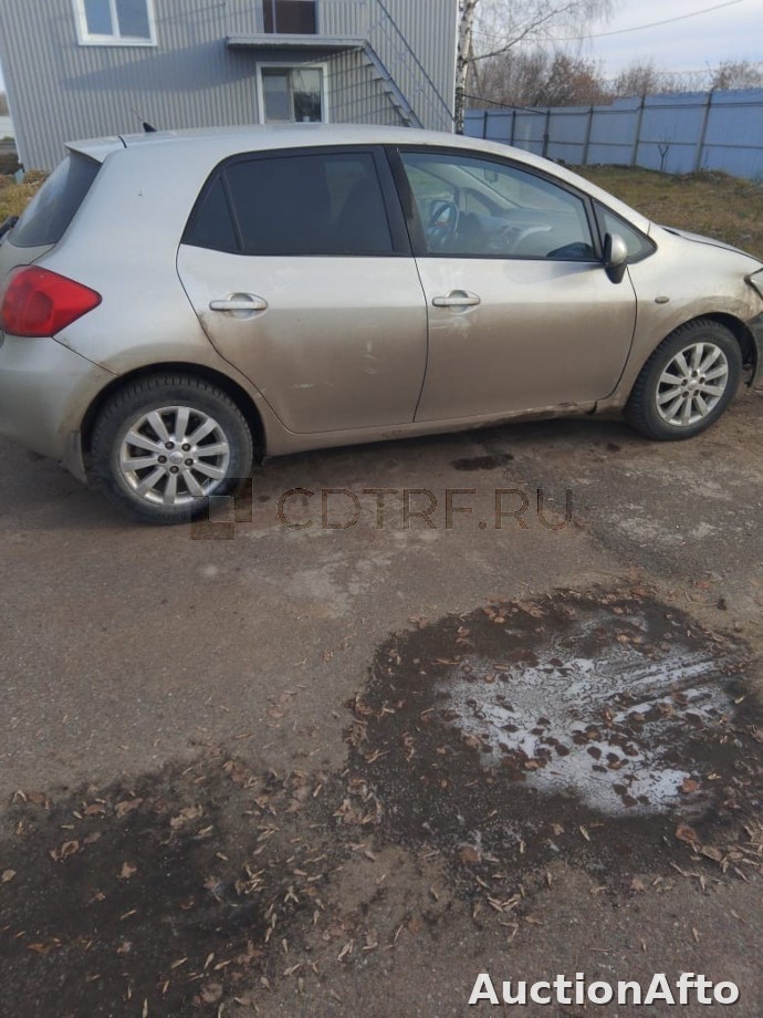 Toyota Auris 2008 год