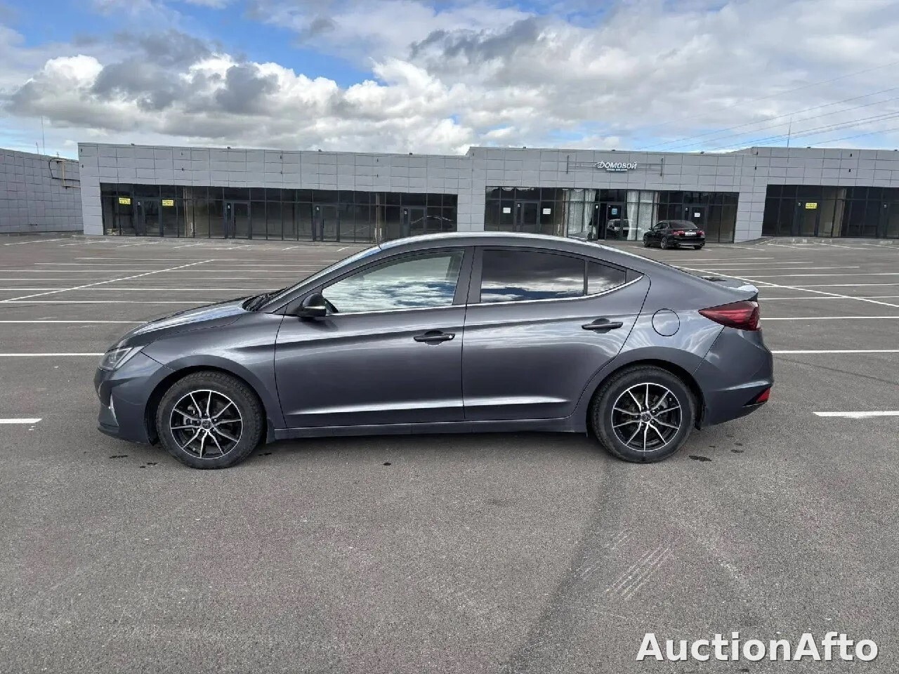 Hyundai Elantra 2019 год