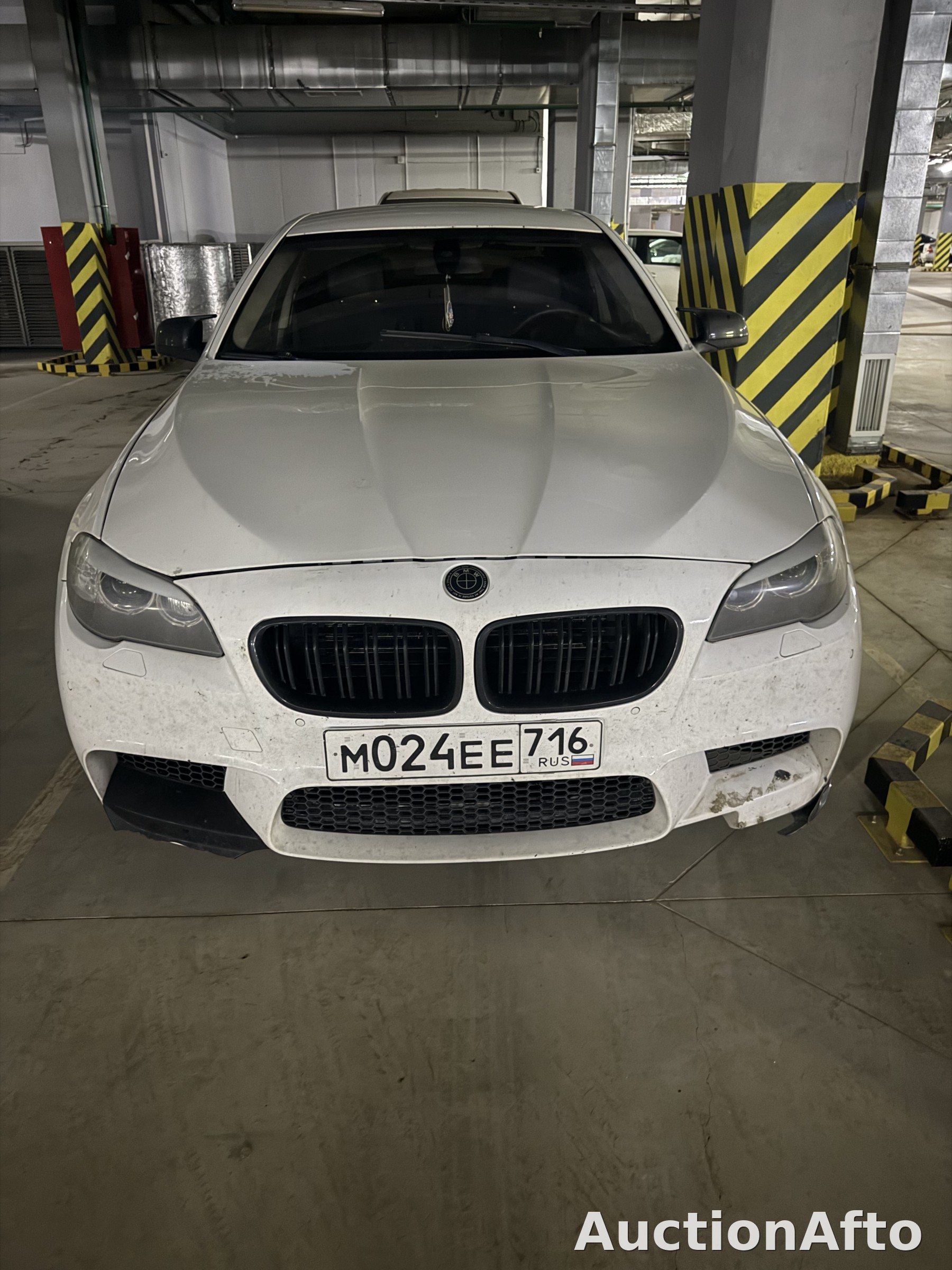 BMW 520i 2012 год