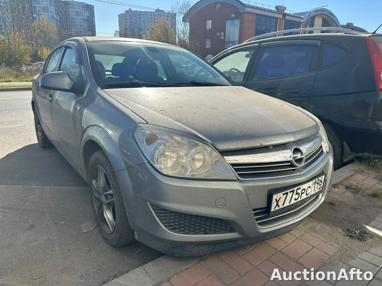 Opel Astra 2011 год