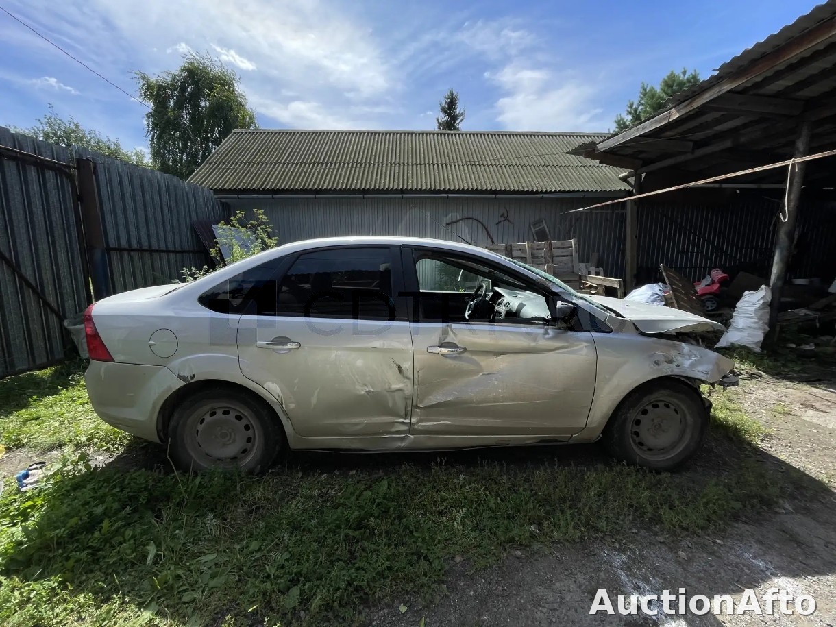 Ford Focus 2011 год